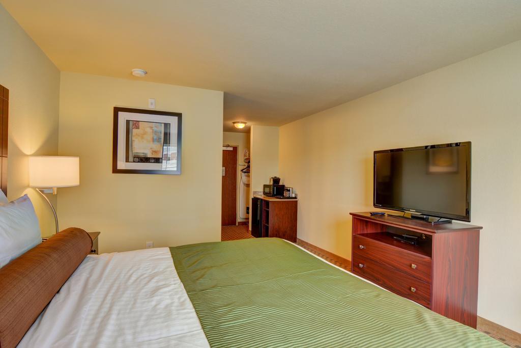Cobblestone Hotel & Suites - Punxsutawney Ngoại thất bức ảnh