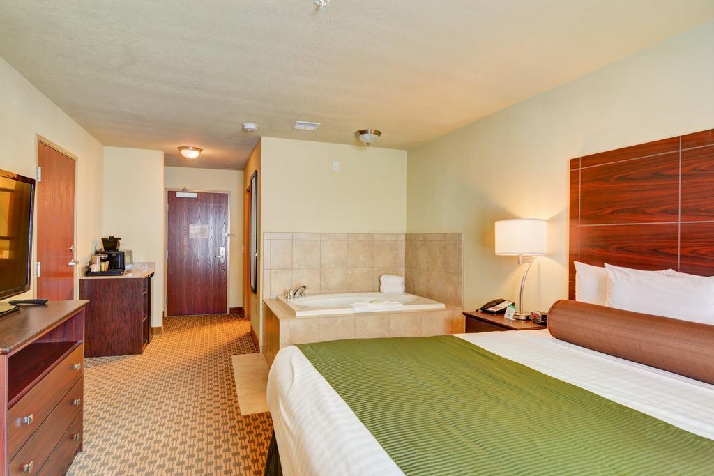Cobblestone Hotel & Suites - Punxsutawney Ngoại thất bức ảnh