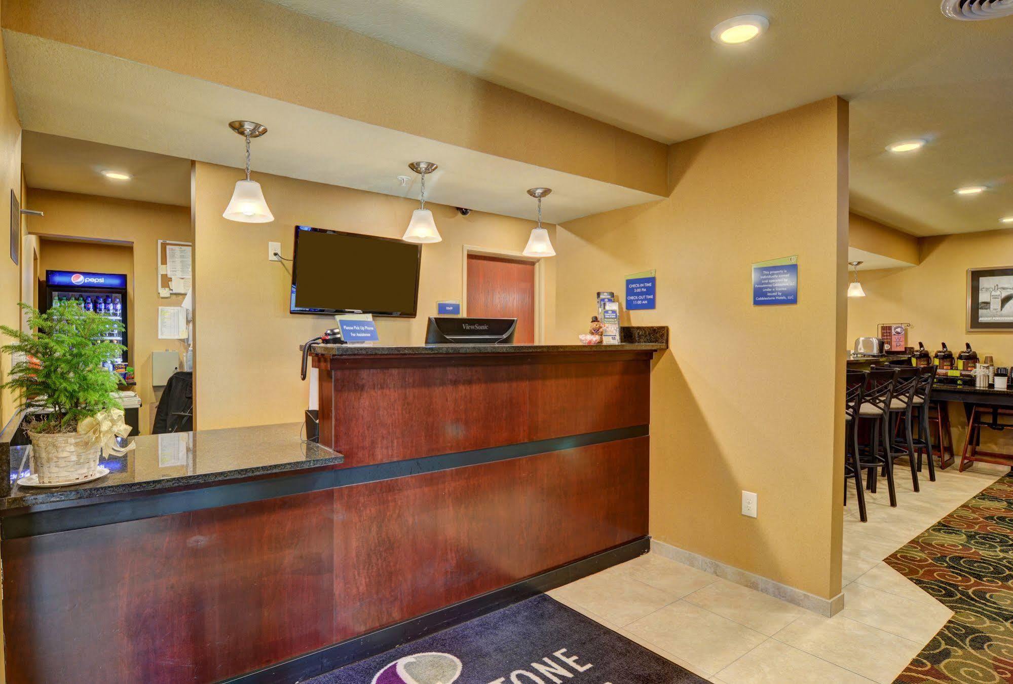 Cobblestone Hotel & Suites - Punxsutawney Ngoại thất bức ảnh
