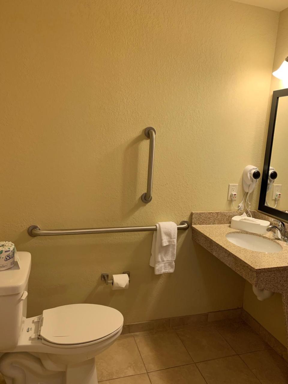 Cobblestone Hotel & Suites - Punxsutawney Ngoại thất bức ảnh